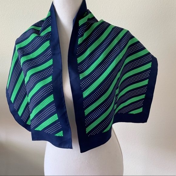 Scarf - Picture 1 of 4